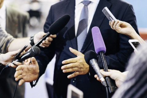 worte, macht, medien